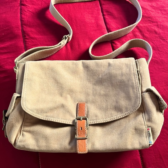 Fossil Messenger Bag NWOT - Picture 1 of 10
